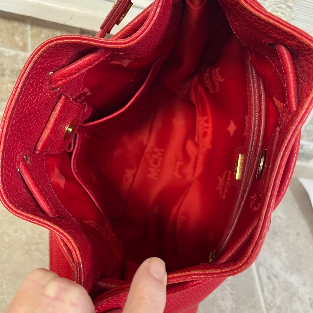 MCM,EUC,Red Pebbled Leather Shoulder Bag with Gold Accents, COA, 11.5x8.5x4”❤️!! - Picture 13 of 16